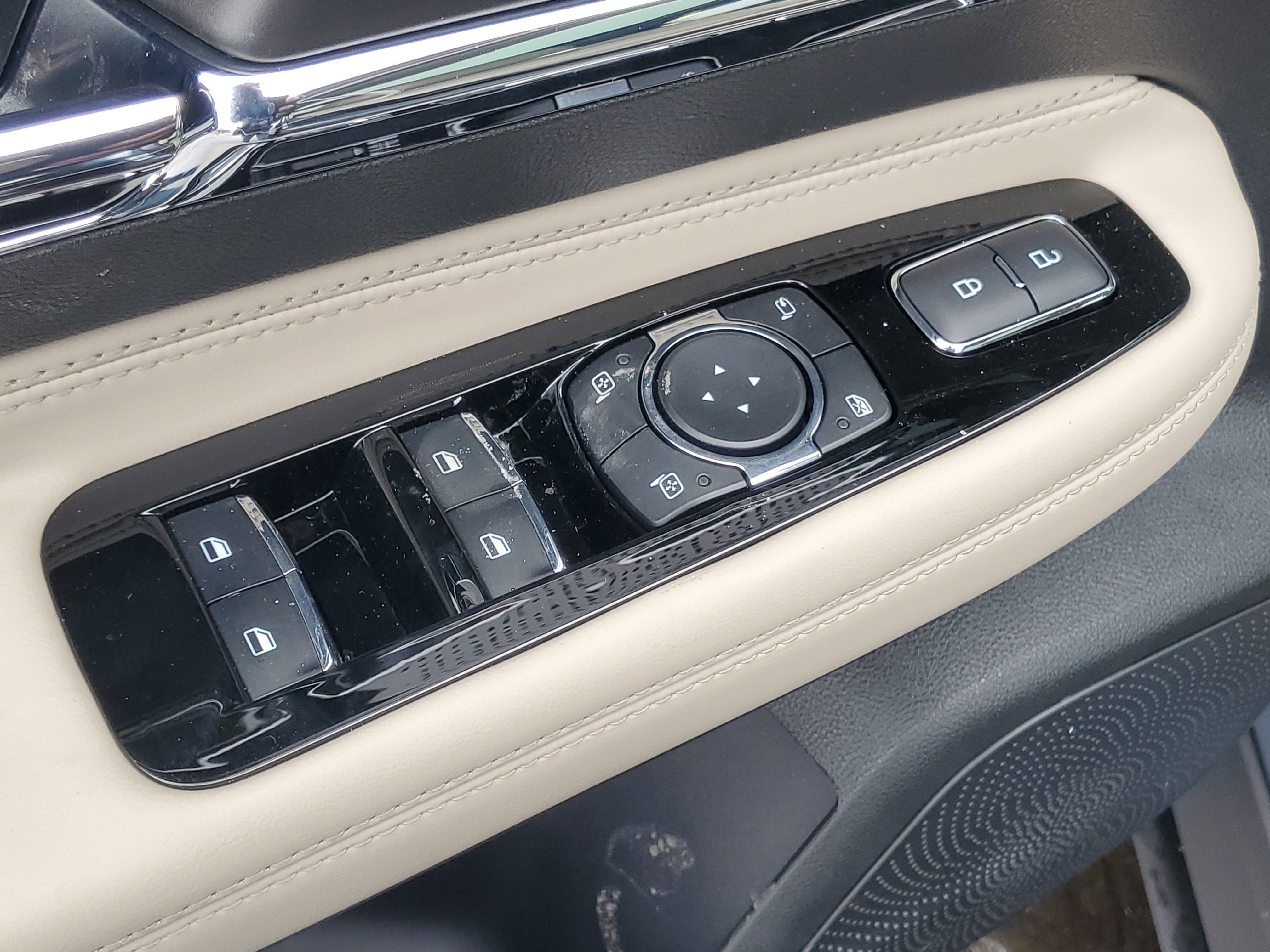 New 2026 Lincoln Corsair Premiere image 10