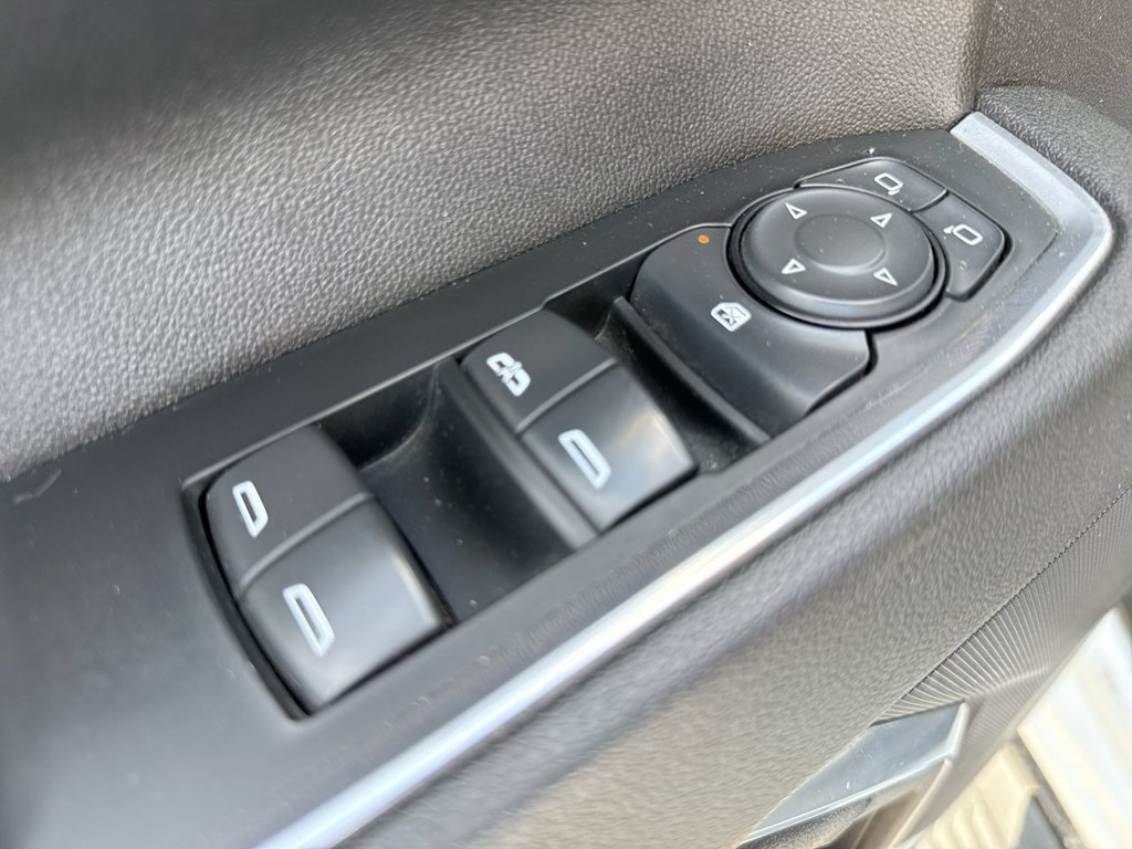 Used 2024 Chevrolet Silverado 2500 LT AWD/4WD image 13