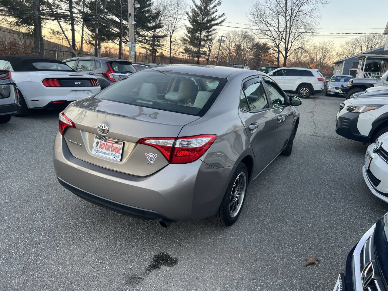 Used 2015 Toyota Corolla LE FWD image 6