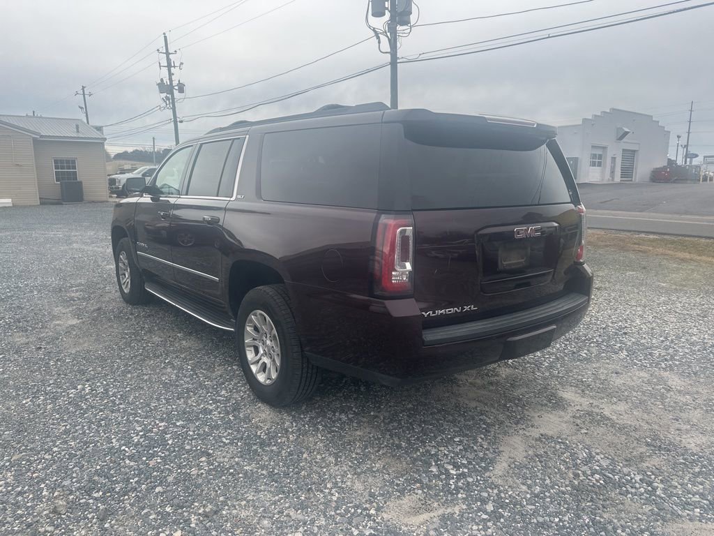 Used 2017 GMC Yukon XL SLT image 3