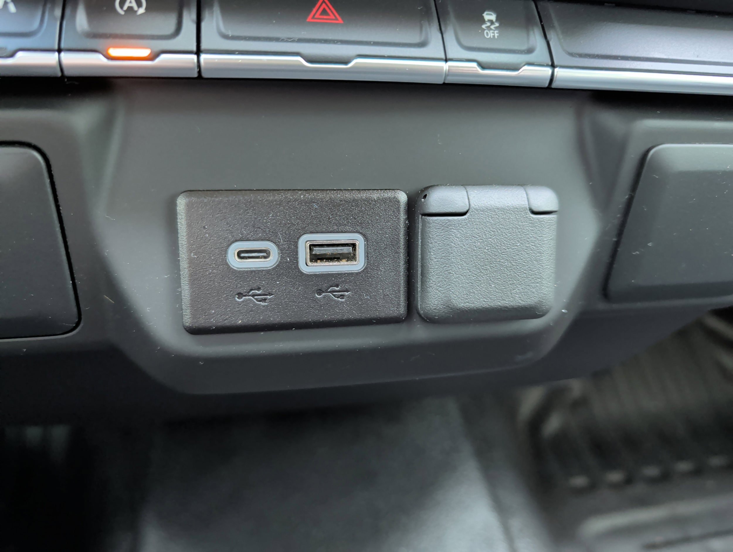 Used 2025 Chevrolet Silverado 1500 W/T w/ WT Value Package image 22