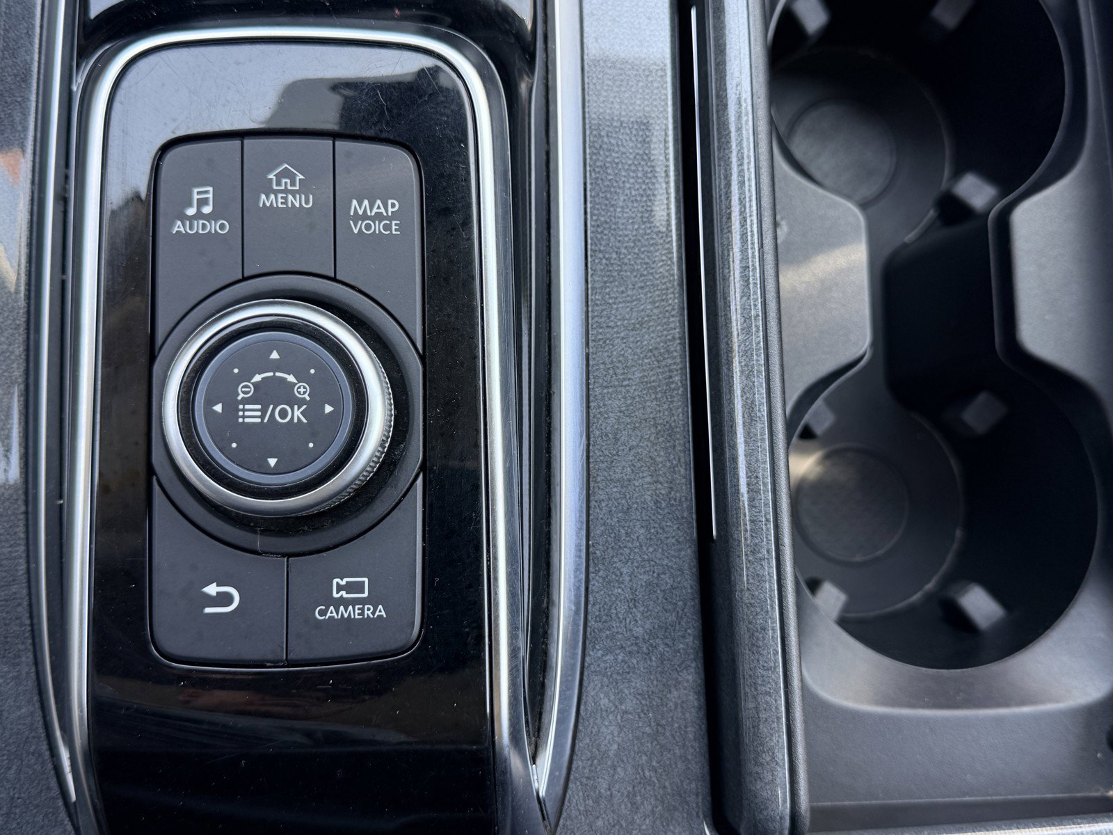 Used 2023 Nissan Armada SV AWD/4WD image 24