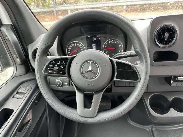 Used 2024 Mercedes-Benz Sprinter 2500 image 22