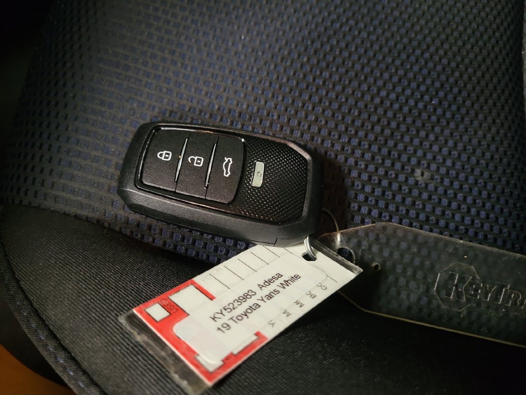 Used 2019 Toyota Yaris L FWD image 20