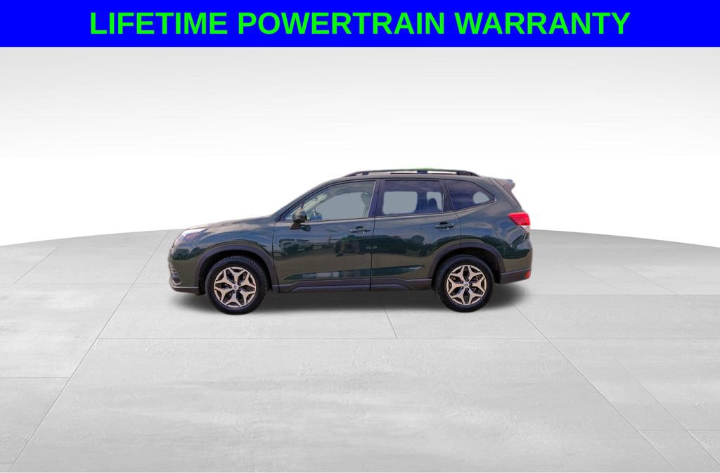 Used 2024 Subaru Forester Premium image 3