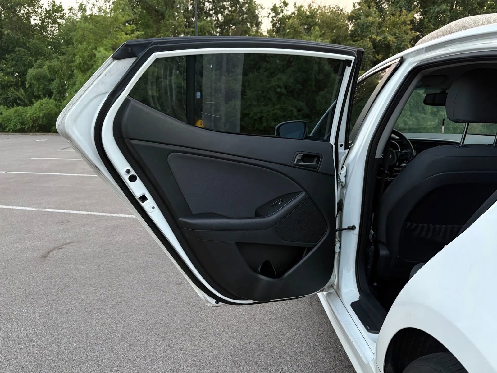 Used 2015 Kia Optima LX image 12