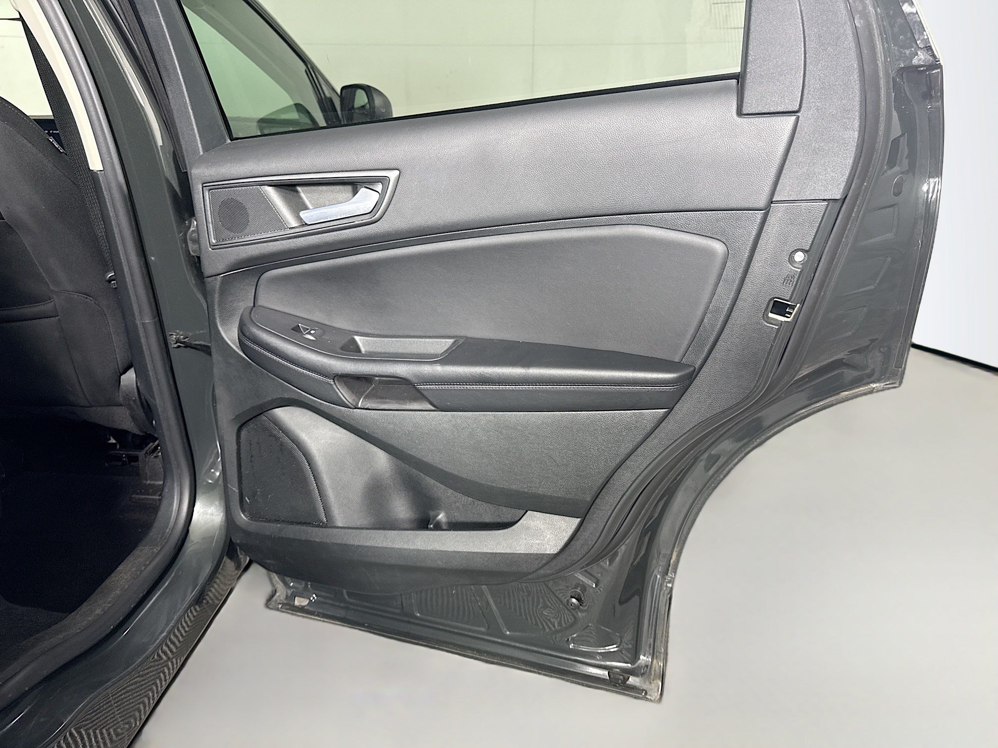 Used 2023 Ford Edge SE AWD/4WD image 28