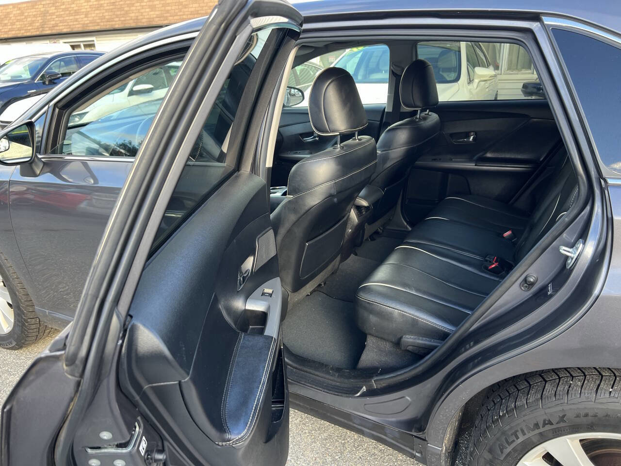 Used 2015 Toyota Venza XLE w/ XLE Premium Package image 19