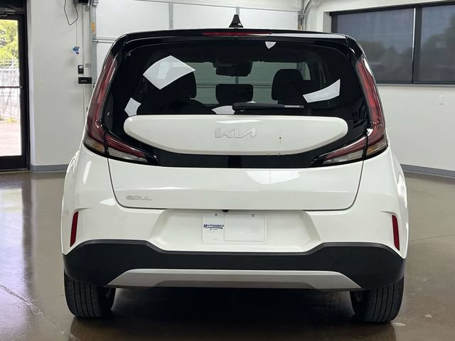 Used 2025 Kia Soul LX w/ LX Technology Package FWD image 7