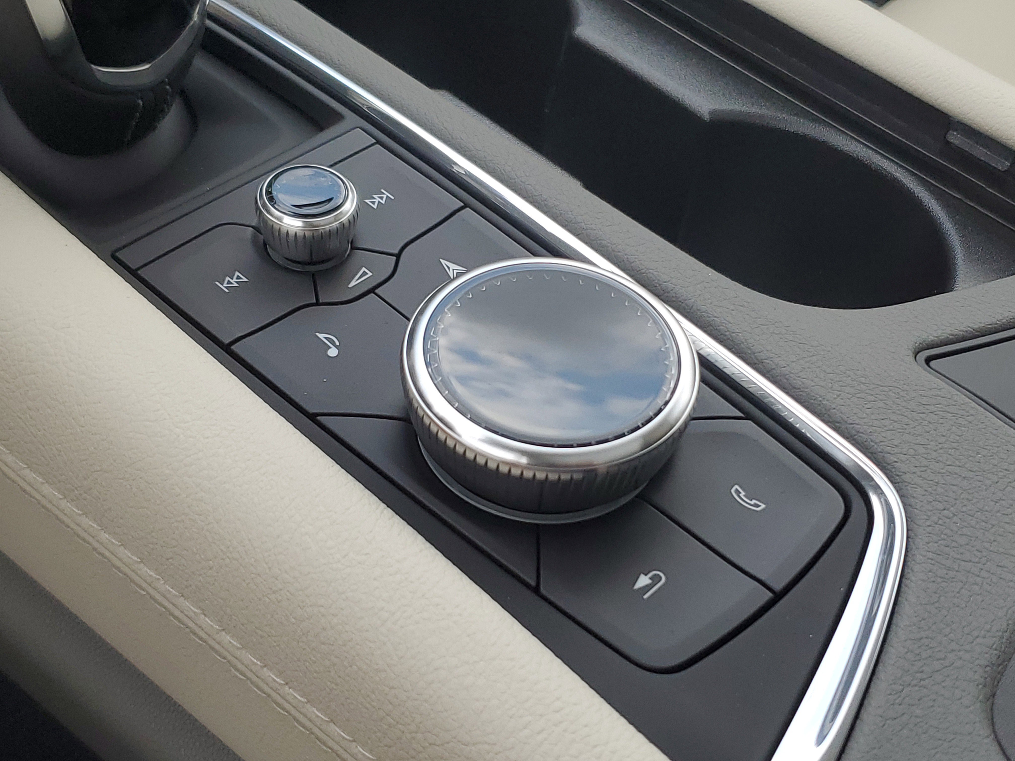 New 2025 Cadillac XT6 Premium Luxury w/ Technology Package image 26
