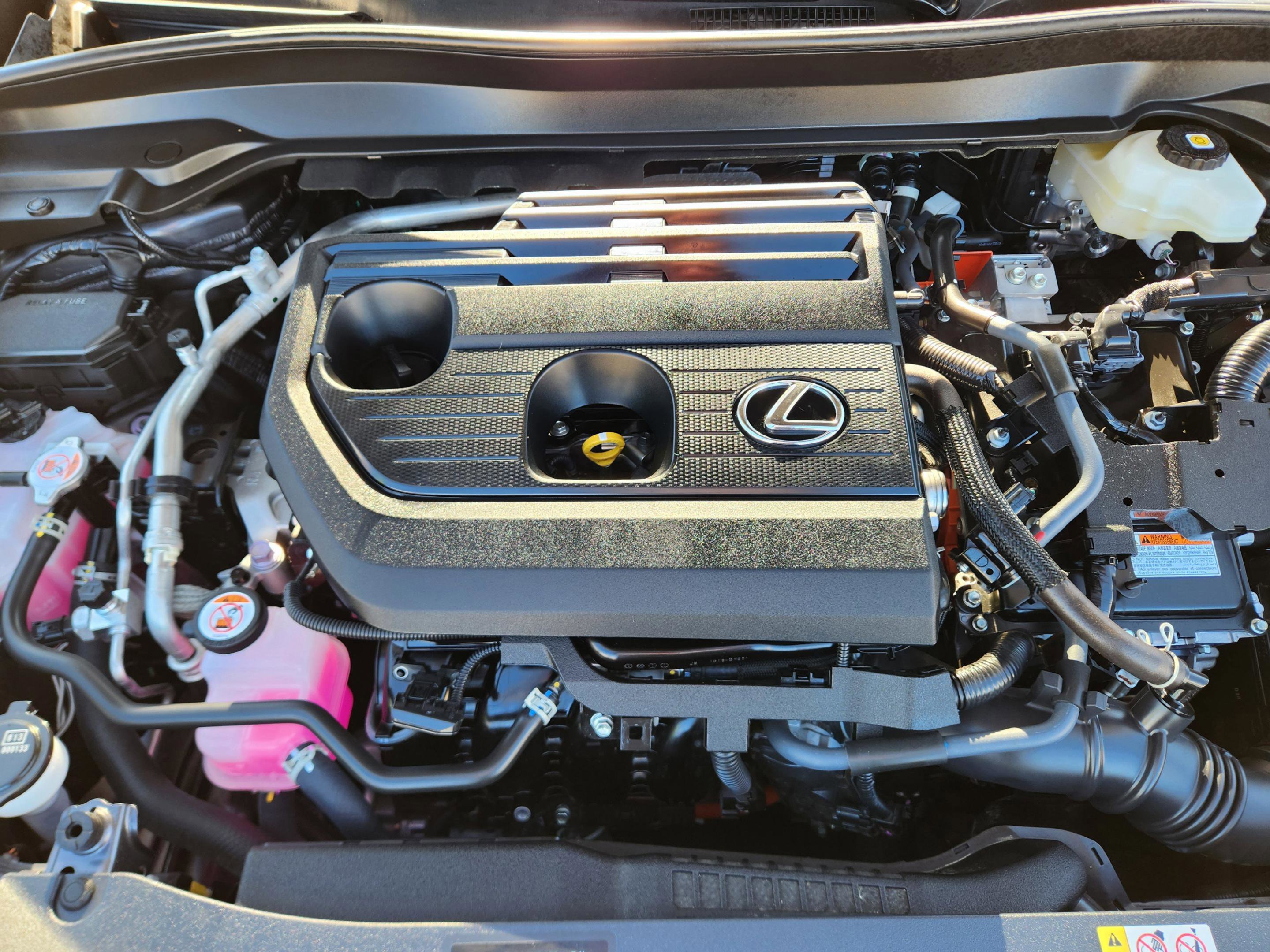 Certified 2025 Lexus UX 300h FWD image 31