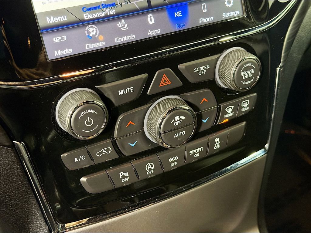 Used 2020 Jeep Grand Cherokee Altitude RWD image 17