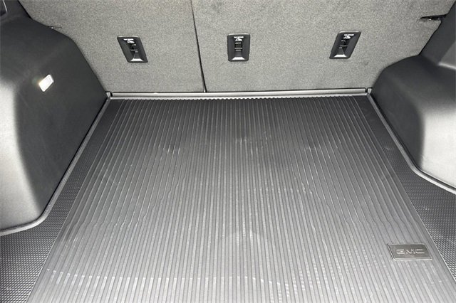 New 2026 GMC Terrain Elevation w/ Elevation Premium Package image 17