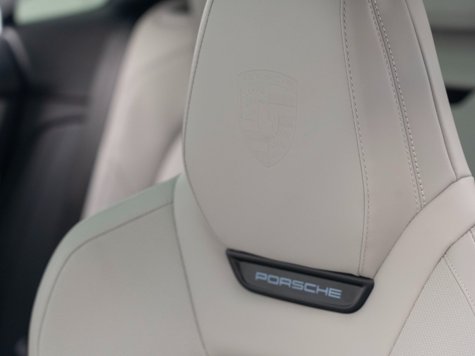 New 2026 Porsche Macan Electric RWD image 19