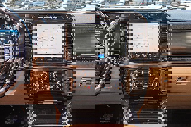 Used 2023 Ford F250 Lariat w/ Chrome Package image 11