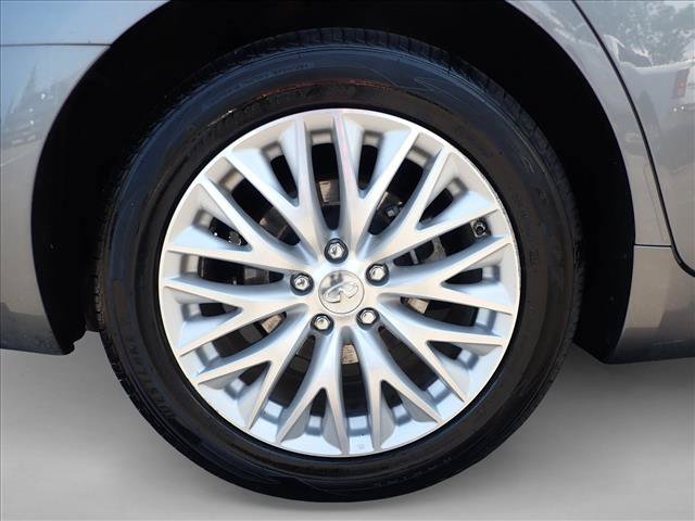 Used 2019 INFINITI Q70 L 3.7 AWD/4WD image 7