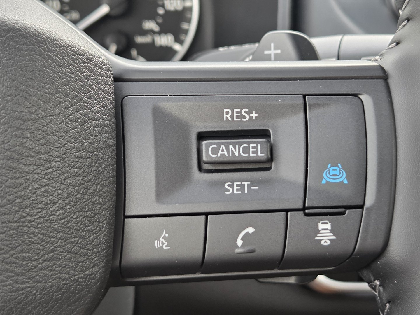 New 2026 Nissan Rogue Dark Armor AWD/4WD image 33