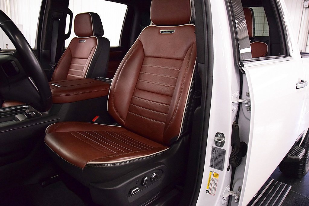 Used 2025 GMC Sierra 2500 Denali Ultimate w/ Snow Plow Prep/Camper Package image 31