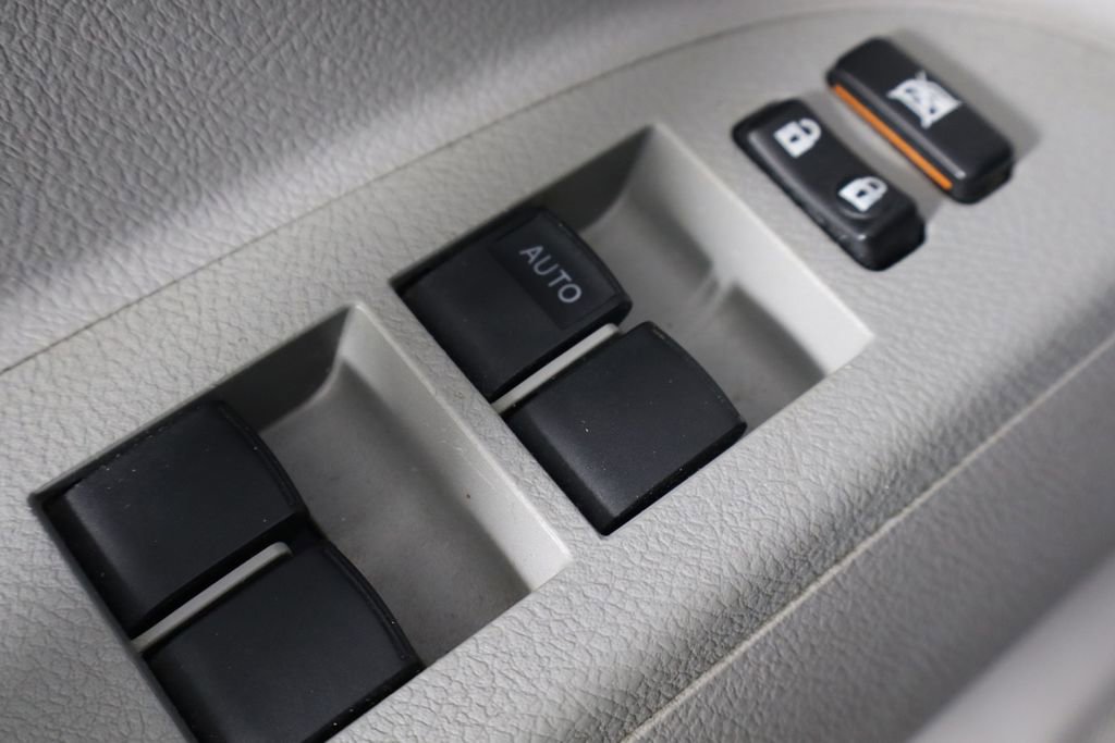 Used 2012 Toyota Highlander Limited w/ Tow Pkg image 23