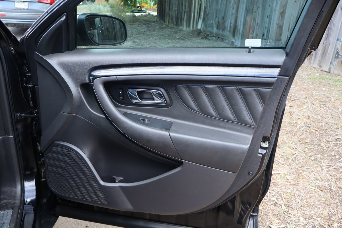 Used 2010 Ford Taurus Limited image 26