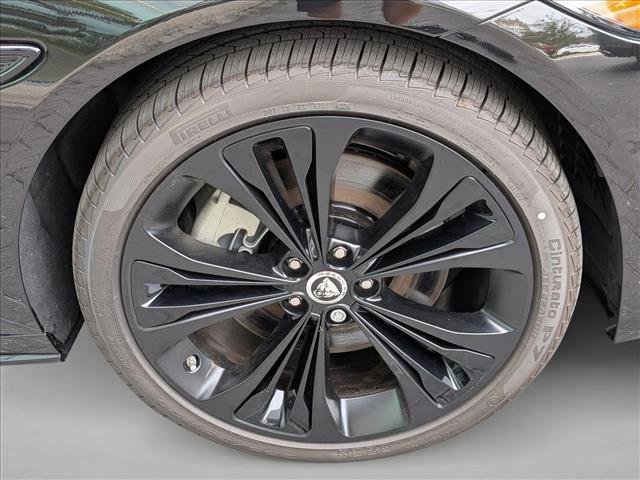 New 2024 Jaguar XF R-Dynamic SE AWD/4WD image 9