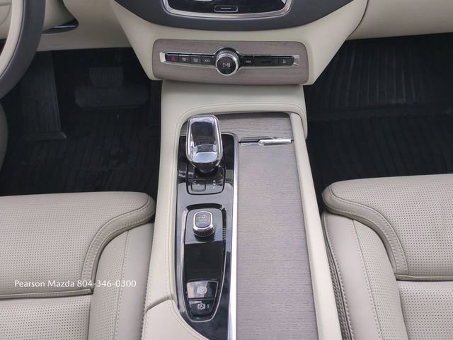 Used 2025 Volvo XC90 B6 Ultra w/ Protection Package Premier image 21