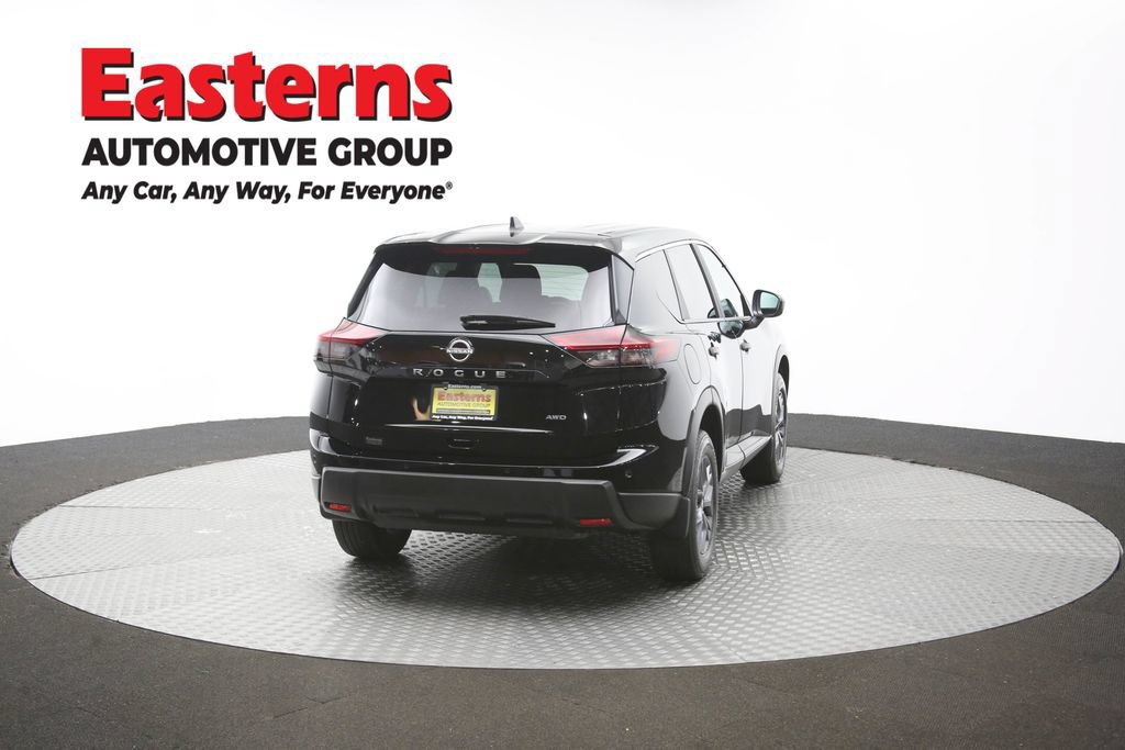 Used 2024 Nissan Rogue S AWD/4WD image 39