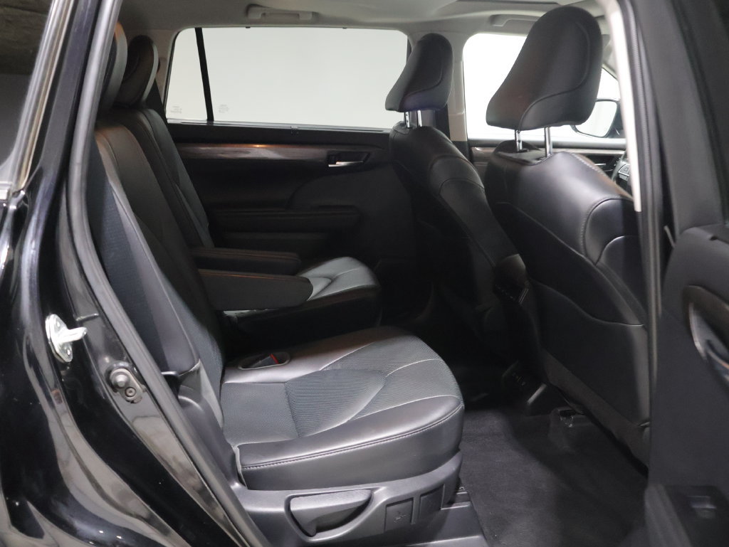 Used 2021 Toyota Highlander Limited AWD/4WD image 21