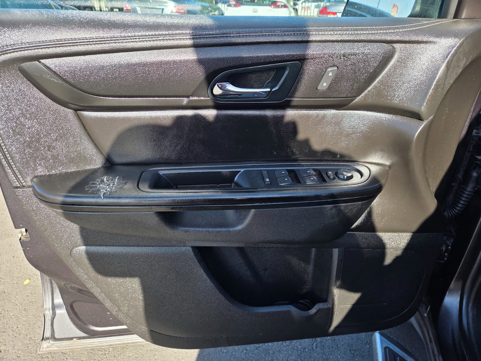 Used 2016 Chevrolet Traverse LT w/ Style and Technology Package image 5