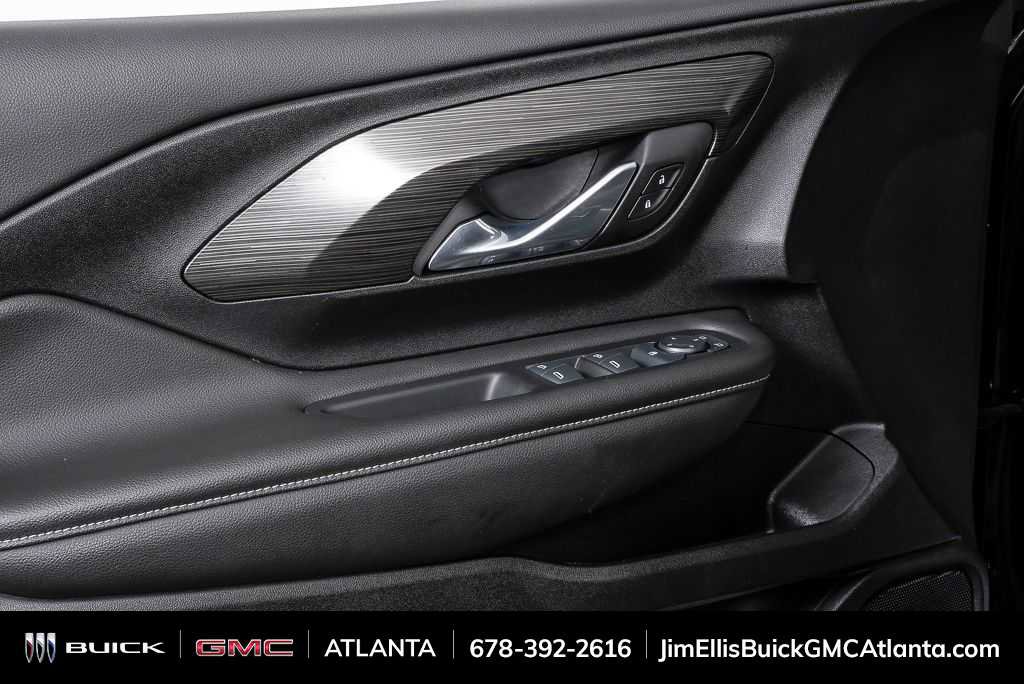 Used 2024 GMC Terrain SLE image 6