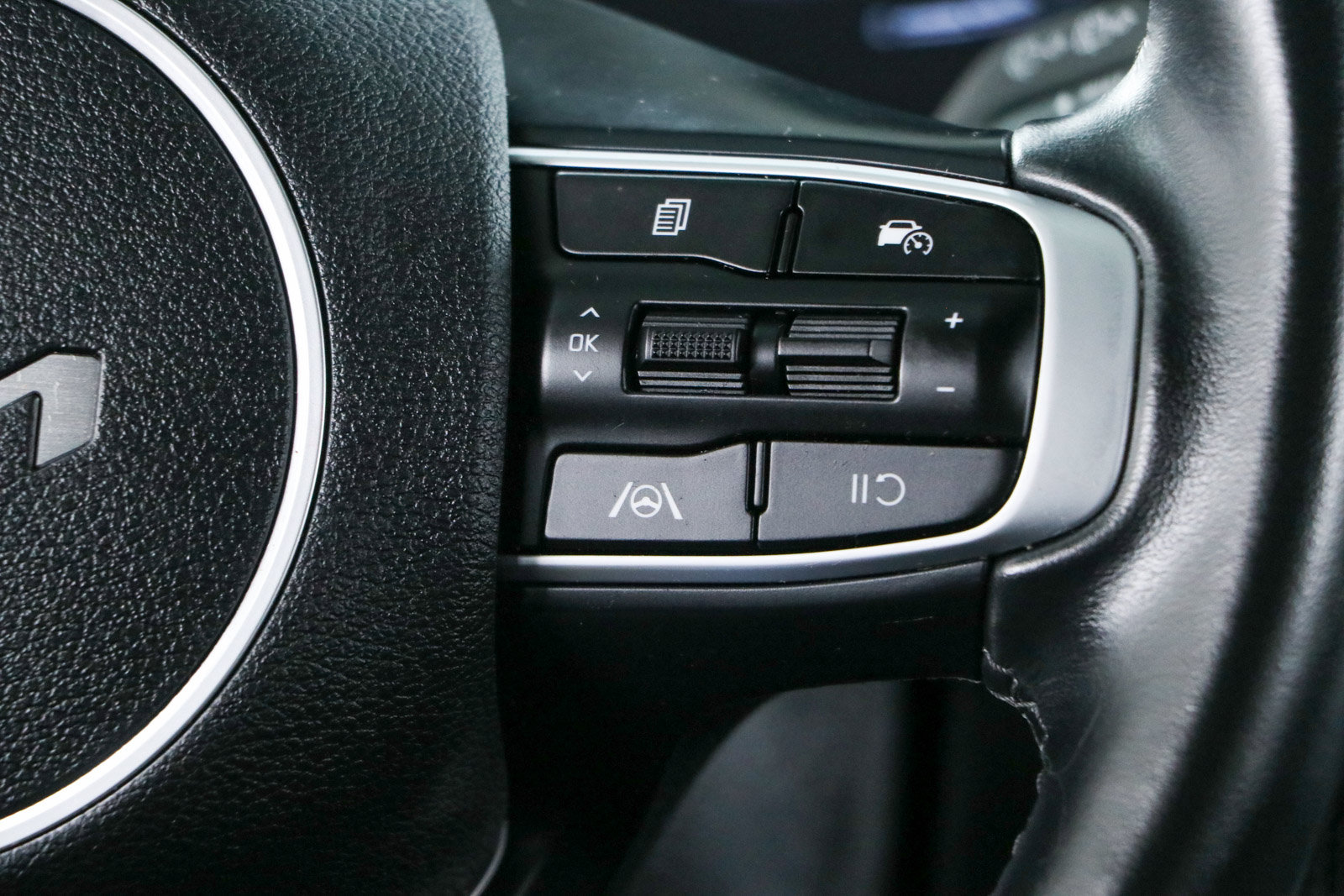 Used 2023 Kia Sportage EX FWD image 14