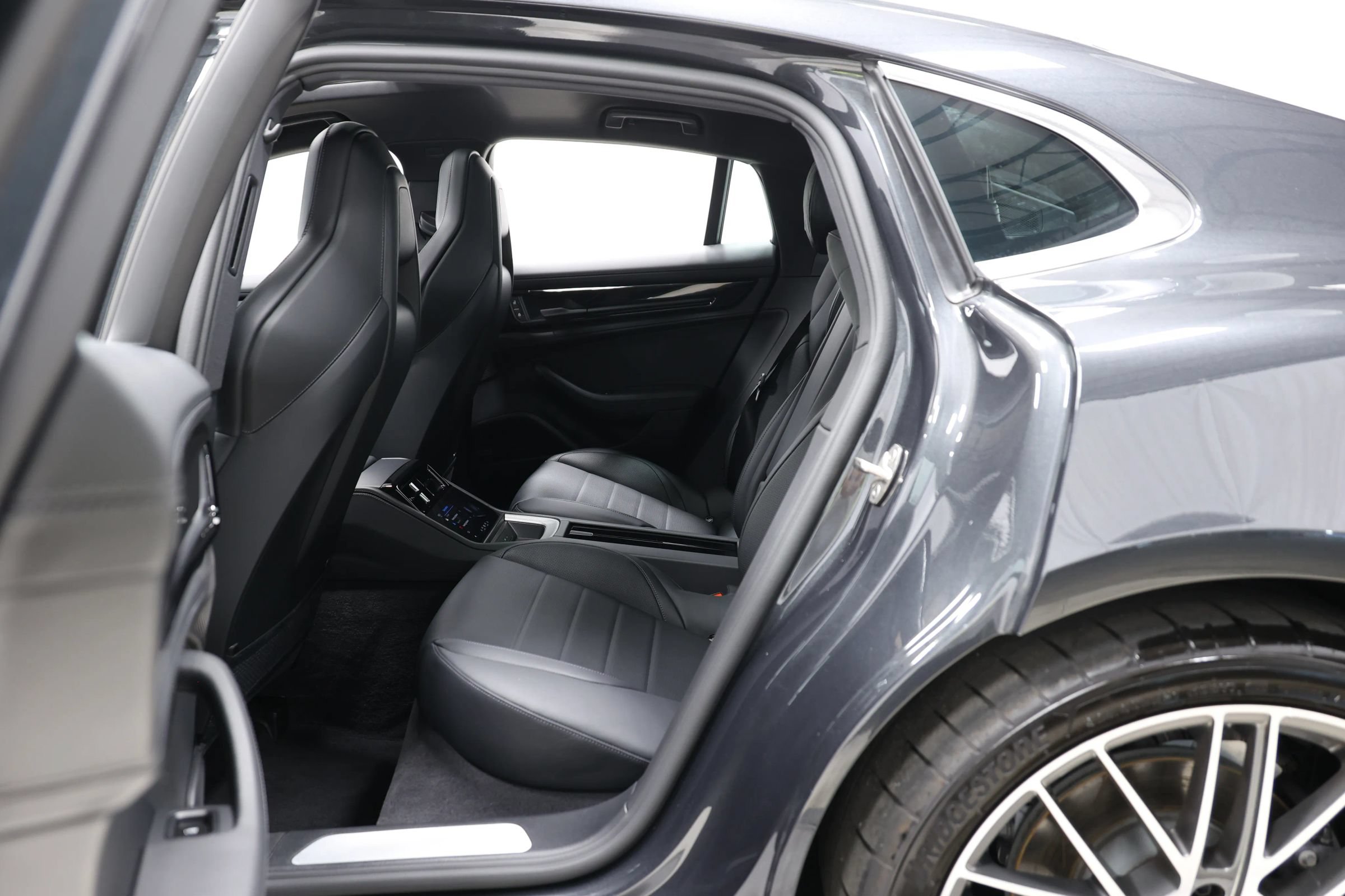 Used 2026 Porsche Panamera 4 w/ Premium Package AWD/4WD image 53