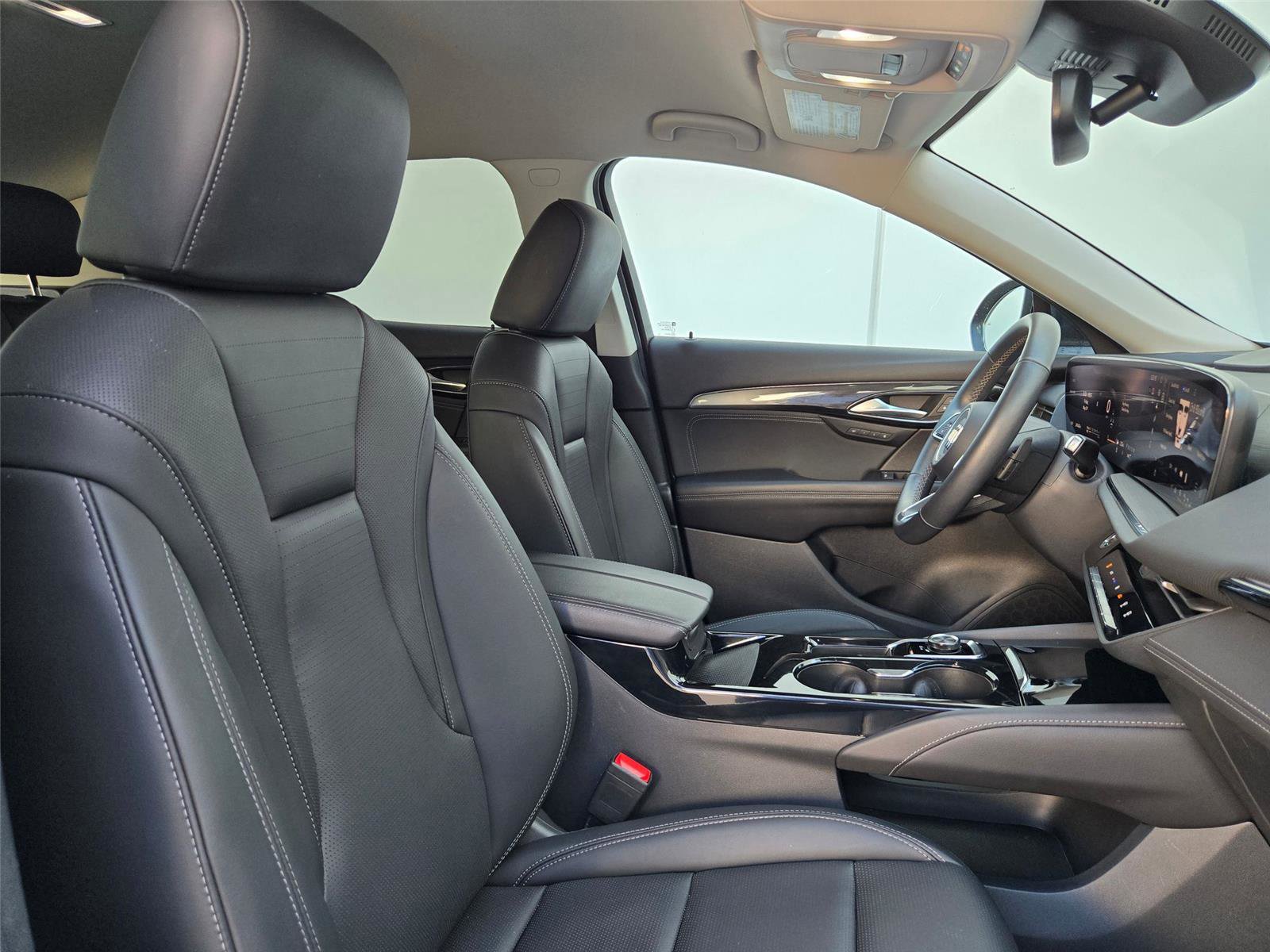 Used 2025 Buick Envision Preferred AWD/4WD image 29