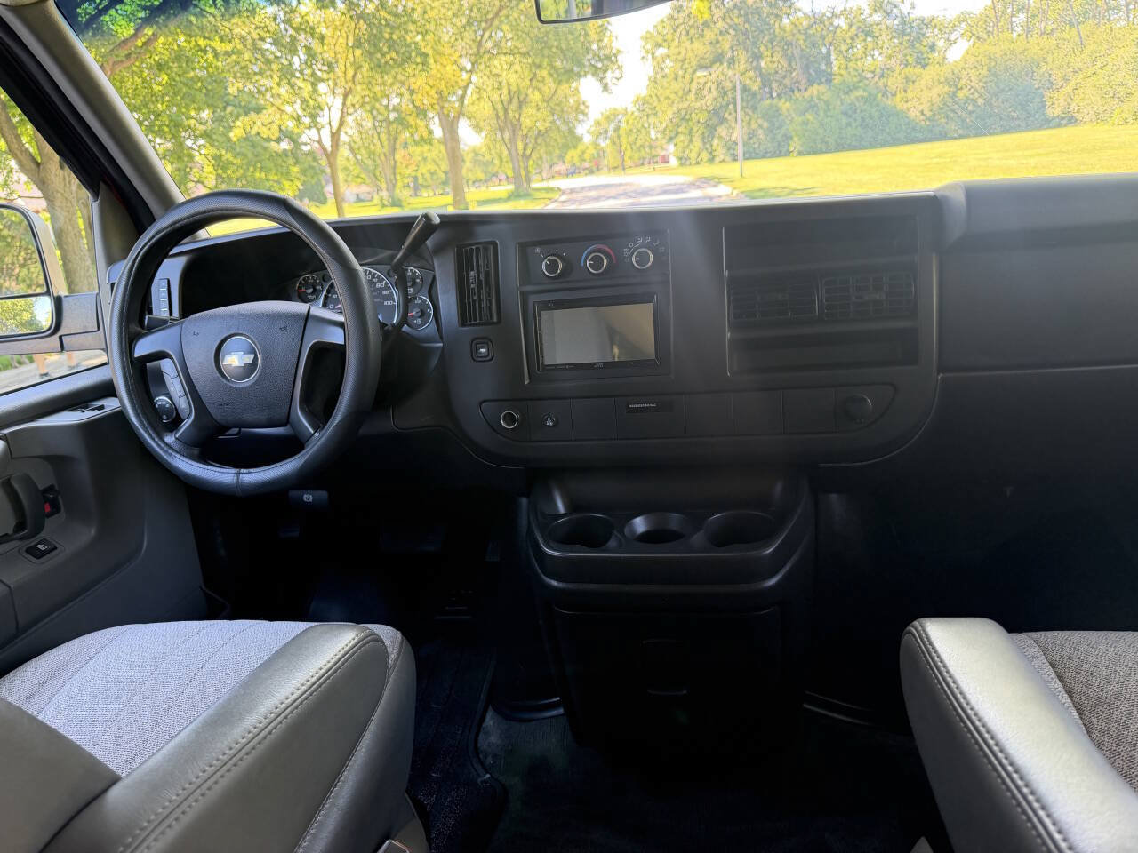 Used 2013 Chevrolet Express 1500 LT w/ LT Preferred Equipment Group AWD/4WD image 14