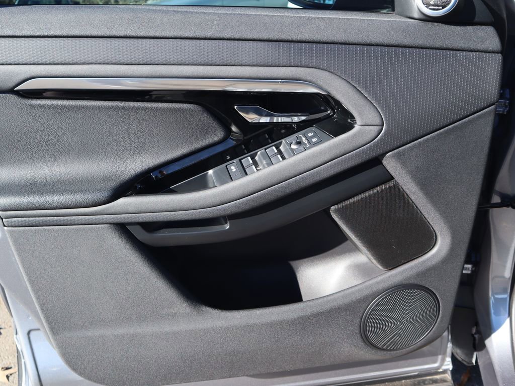 Used 2023 Land Rover Range Rover Evoque S image 18