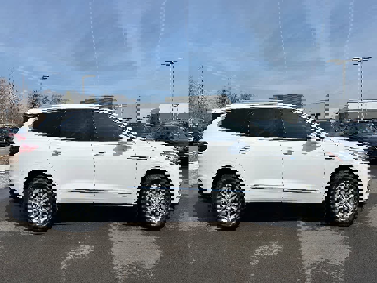 Used 2019 Buick Enclave Essence image 14