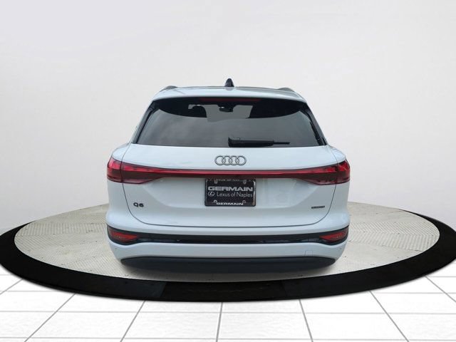 Used 2025 Audi Q6 e-tron Prestige AWD/4WD image 4