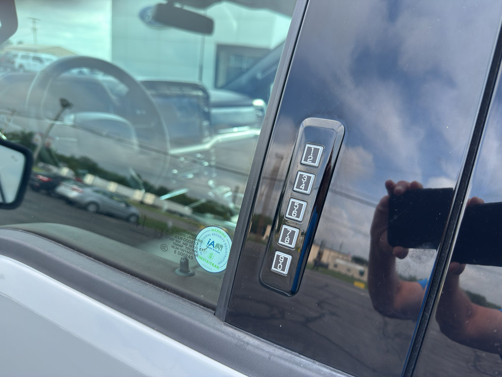 Used 2023 Ford F150 Lariat image 10