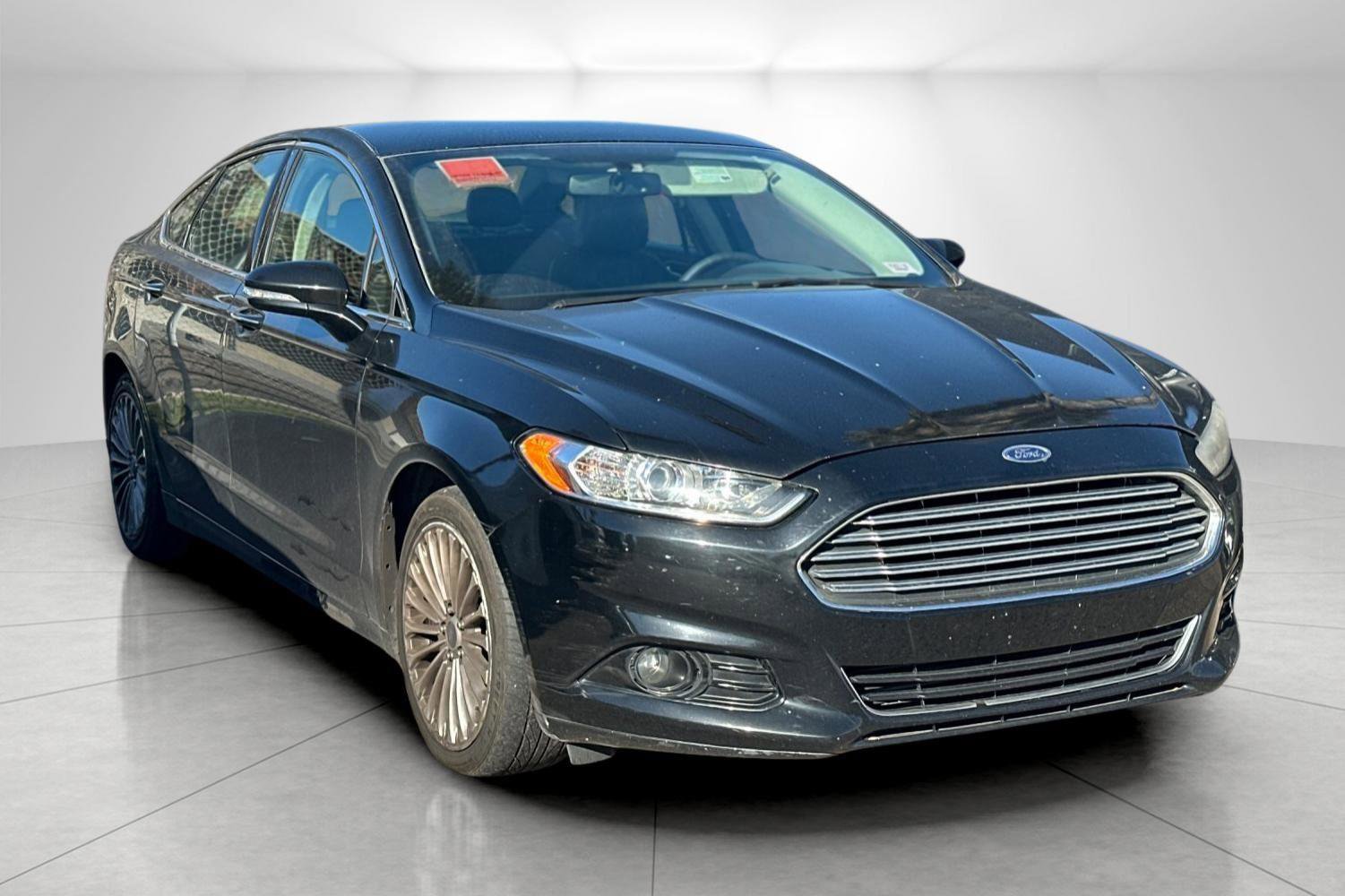 Used 2016 Ford Fusion Titanium image 1
