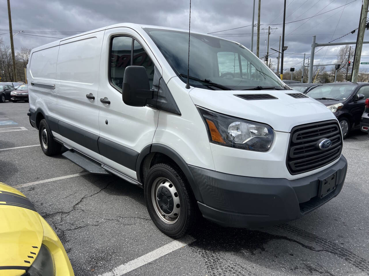 Used 2018 Ford Transit 150 148 Low Roof RWD image 3