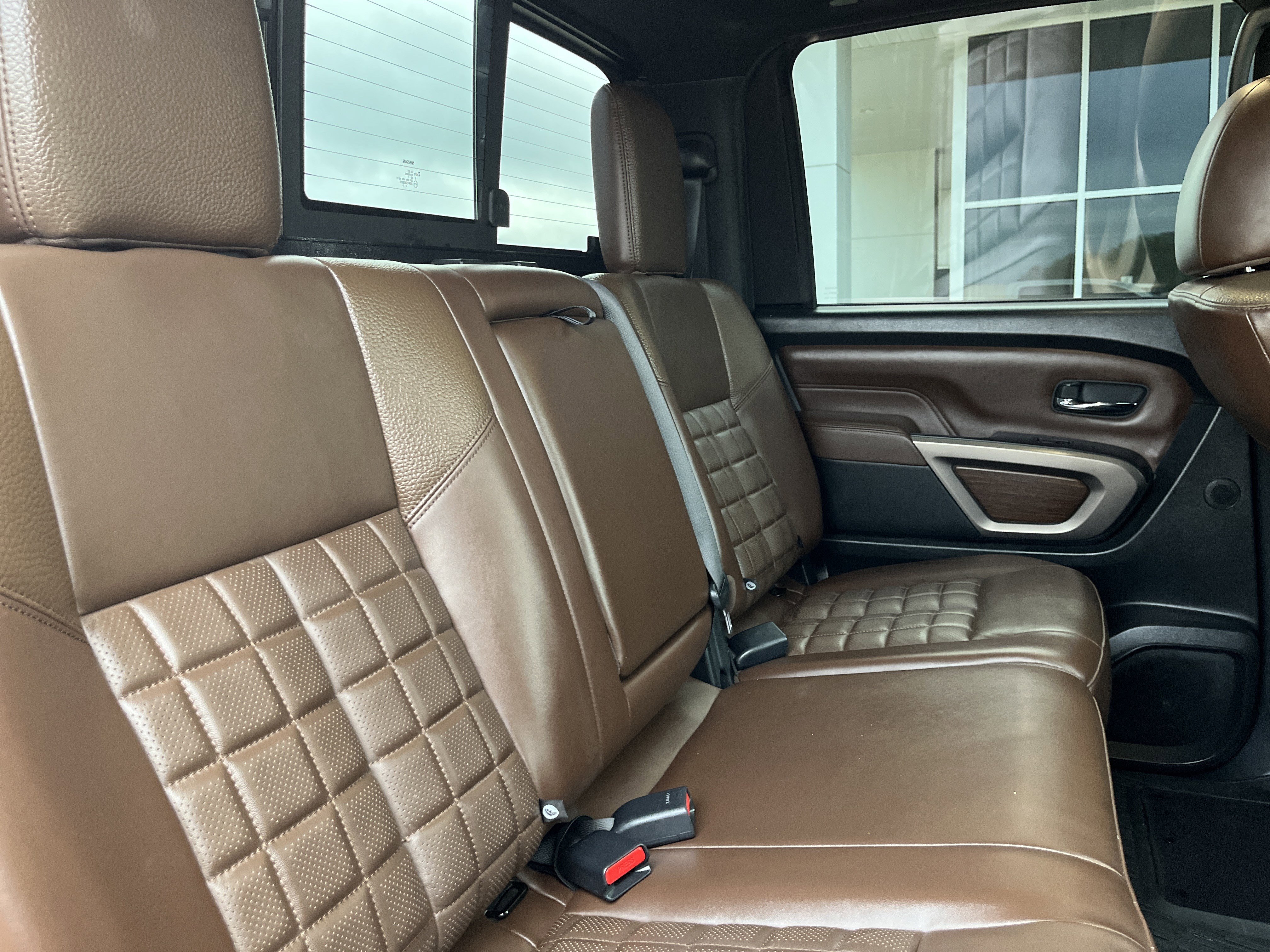 Used 2022 Nissan Titan Platinum Reserve w/ Moonroof Package image 18