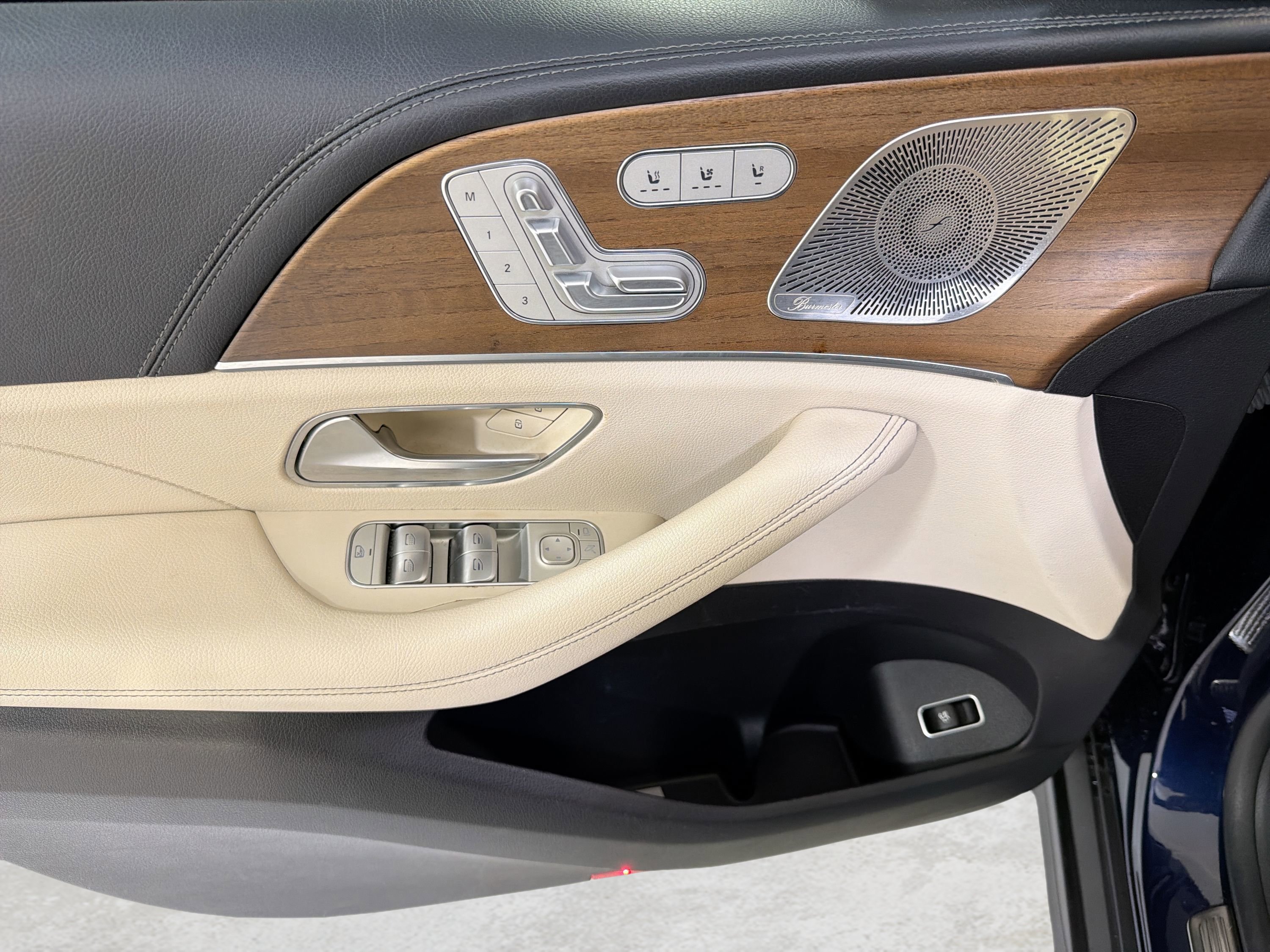 Used 2022 Mercedes-Benz GLS 450 4MATIC image 15