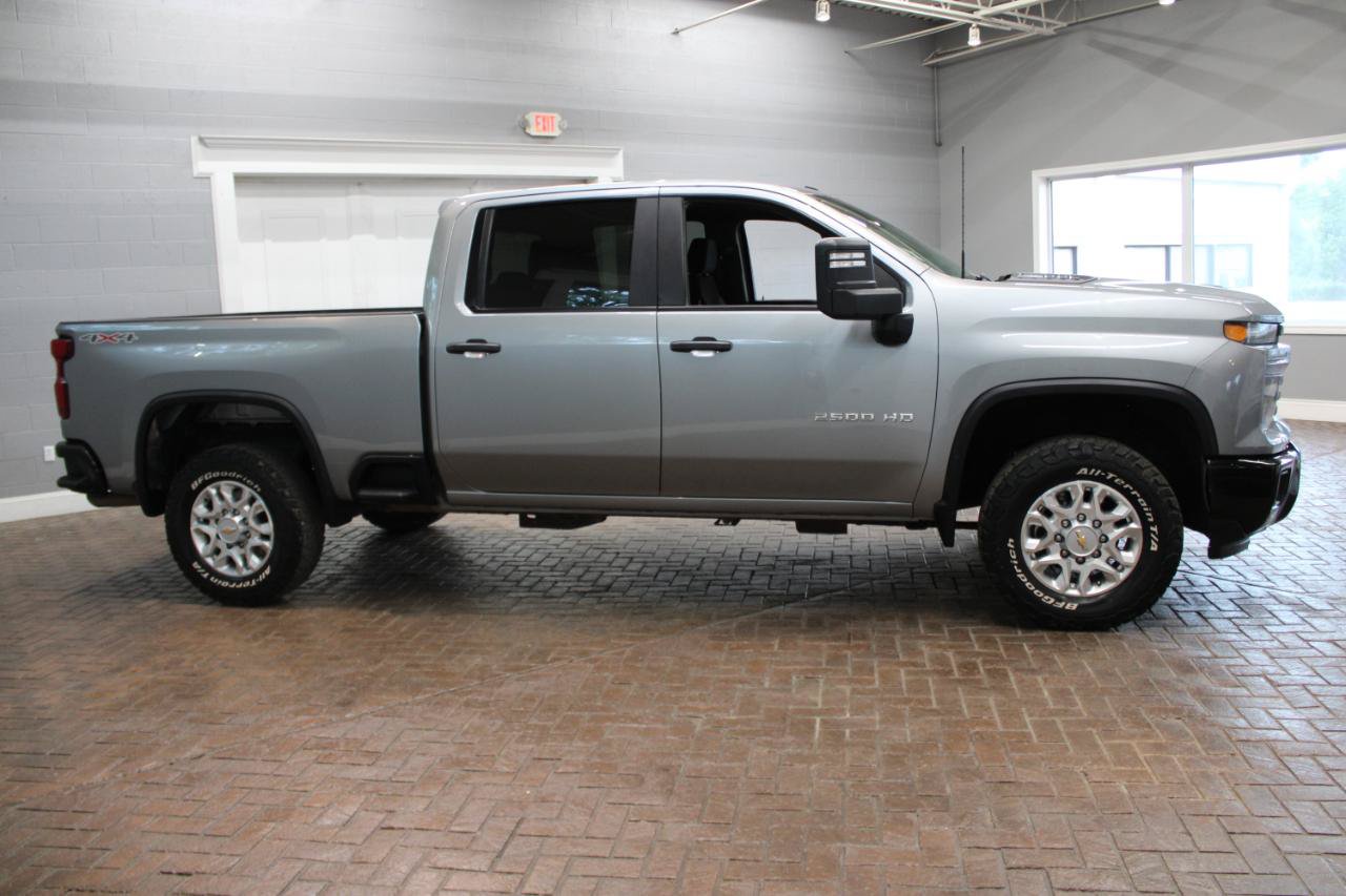 Used 2024 Chevrolet Silverado 2500 Custom w/ Custom Convenience Package AWD/4WD image 7