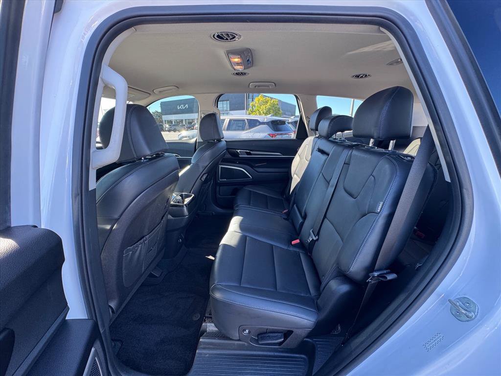 Certified 2024 Kia Telluride LX FWD image 12
