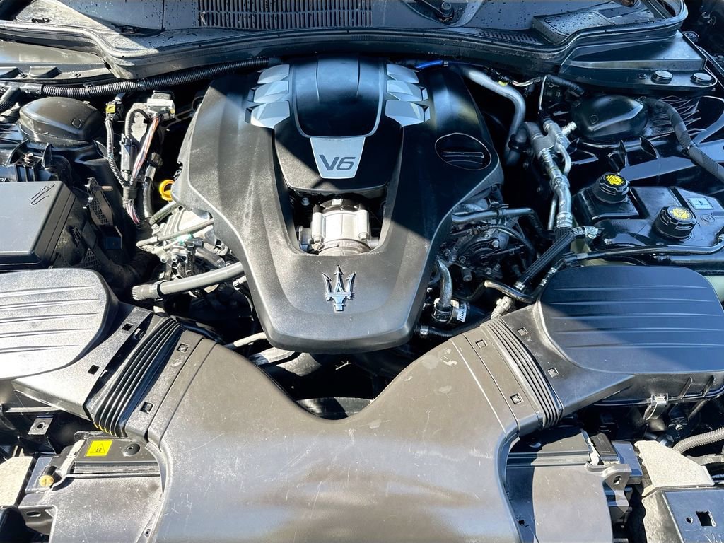 Used 2018 Maserati Ghibli RWD image 30