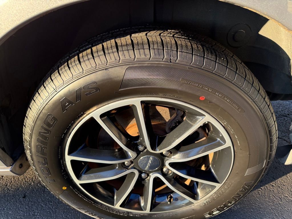 Used 2019 Dodge Grand Caravan GT image 17