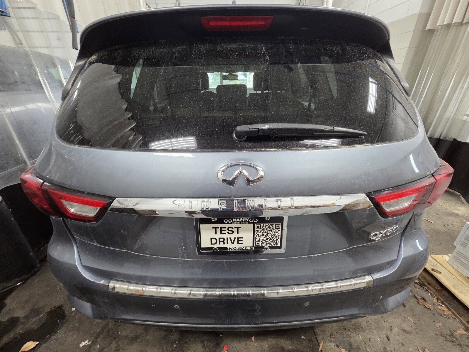 Used 2017 INFINITI QX60 FWD w/ Deluxe Technology Package image 4