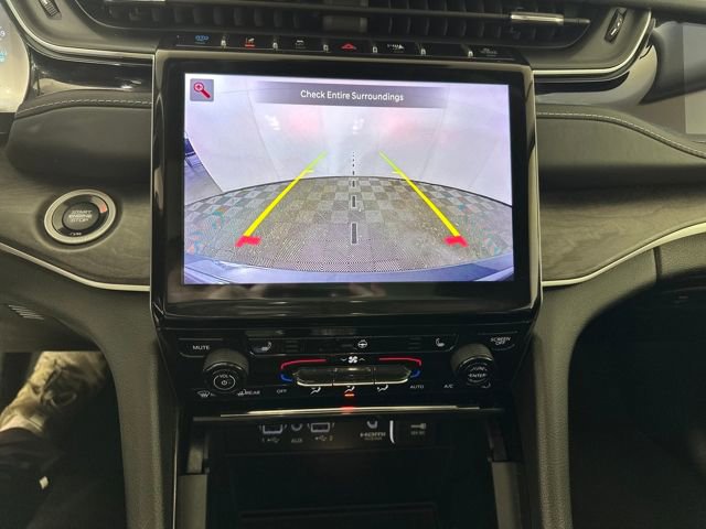 Used 2022 Jeep Grand Cherokee Limited 4xe image 22