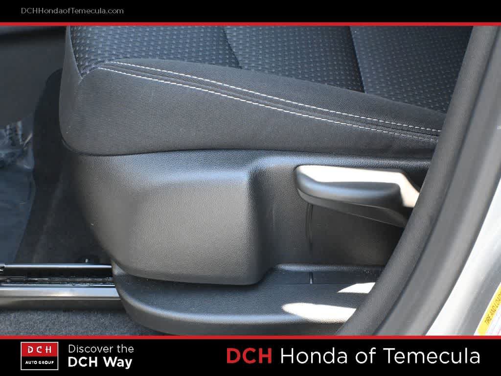 Used 2023 GMC Terrain SLE w/ Elevation Edition image 17