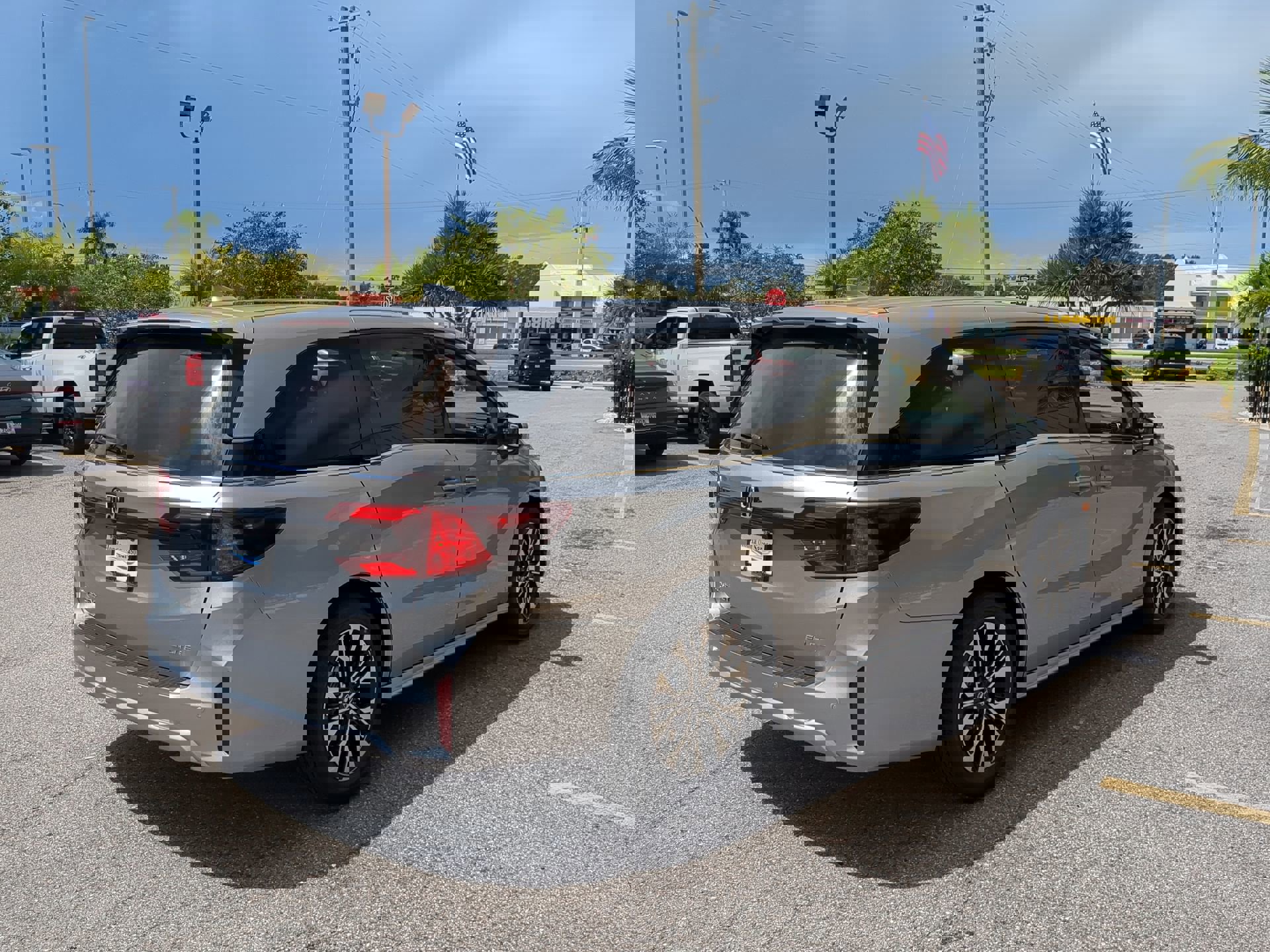 New 2026 Honda Odyssey Elite image 6
